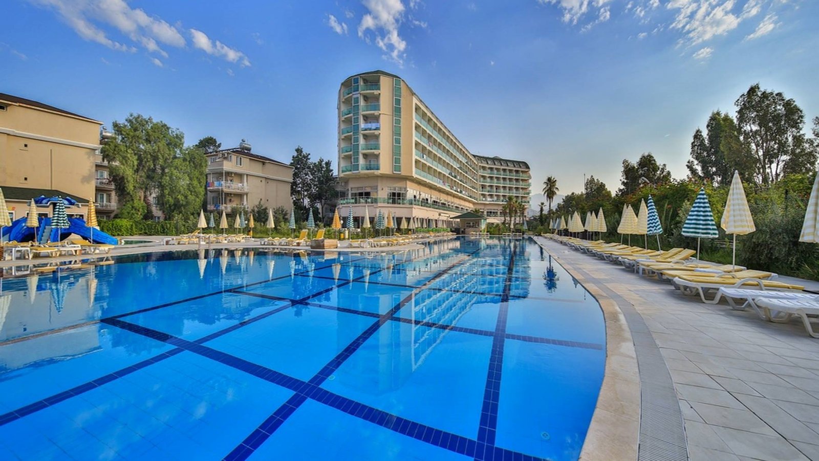 Hedef Beach Resort