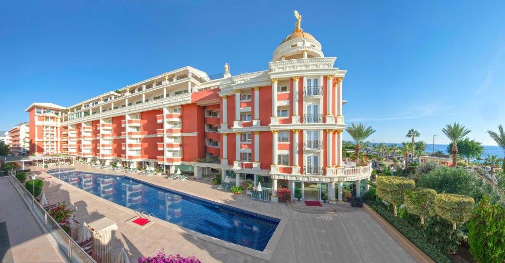 Antique Roman Palace (+16 Adult Only)