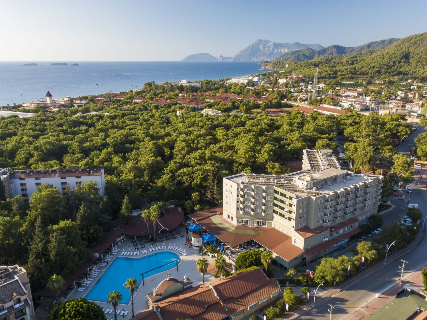 Armas Kaplan Paradise Hotel